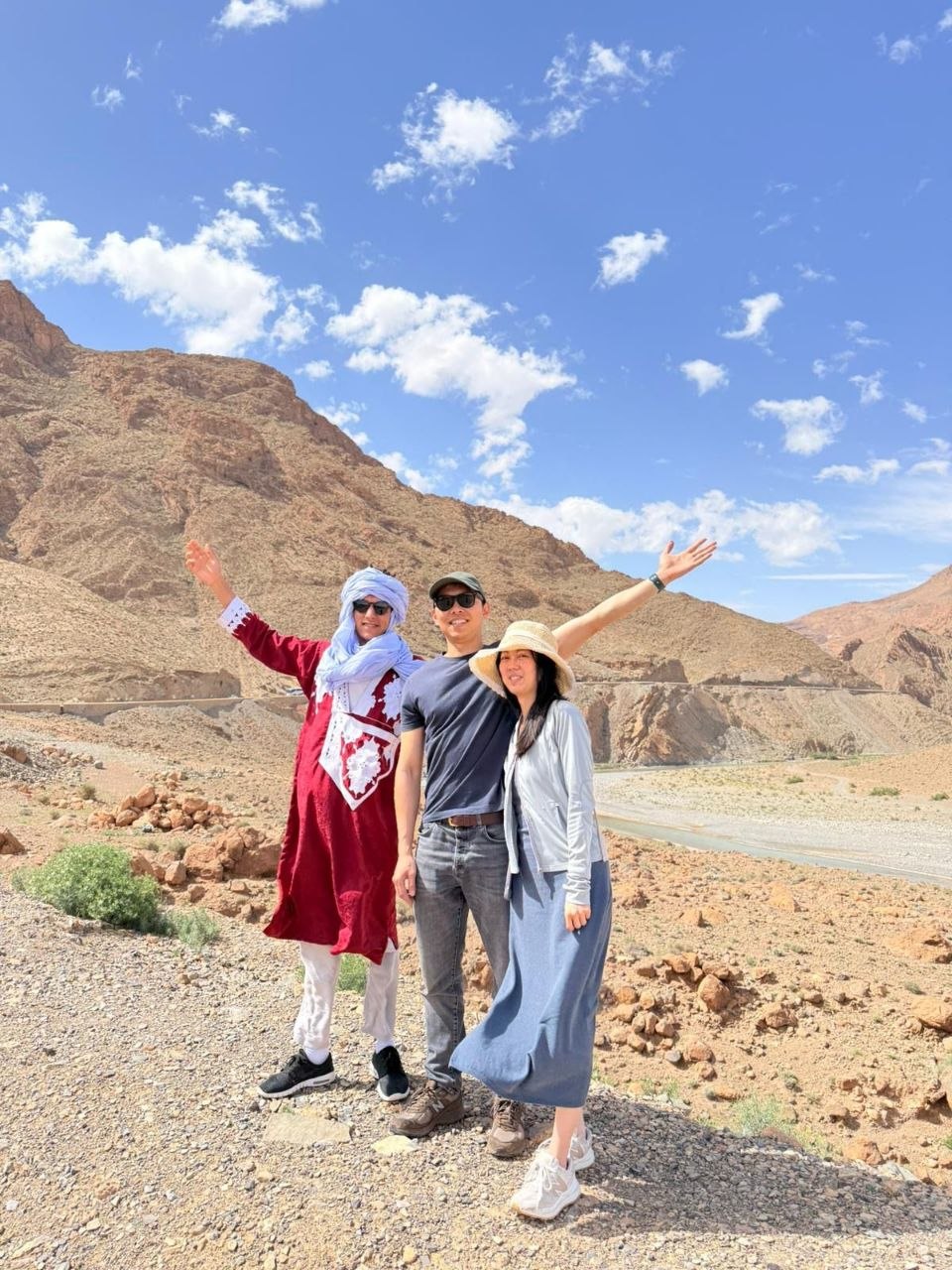 Benefits of hiring a private guide in Morocco illustrated through a souk visit