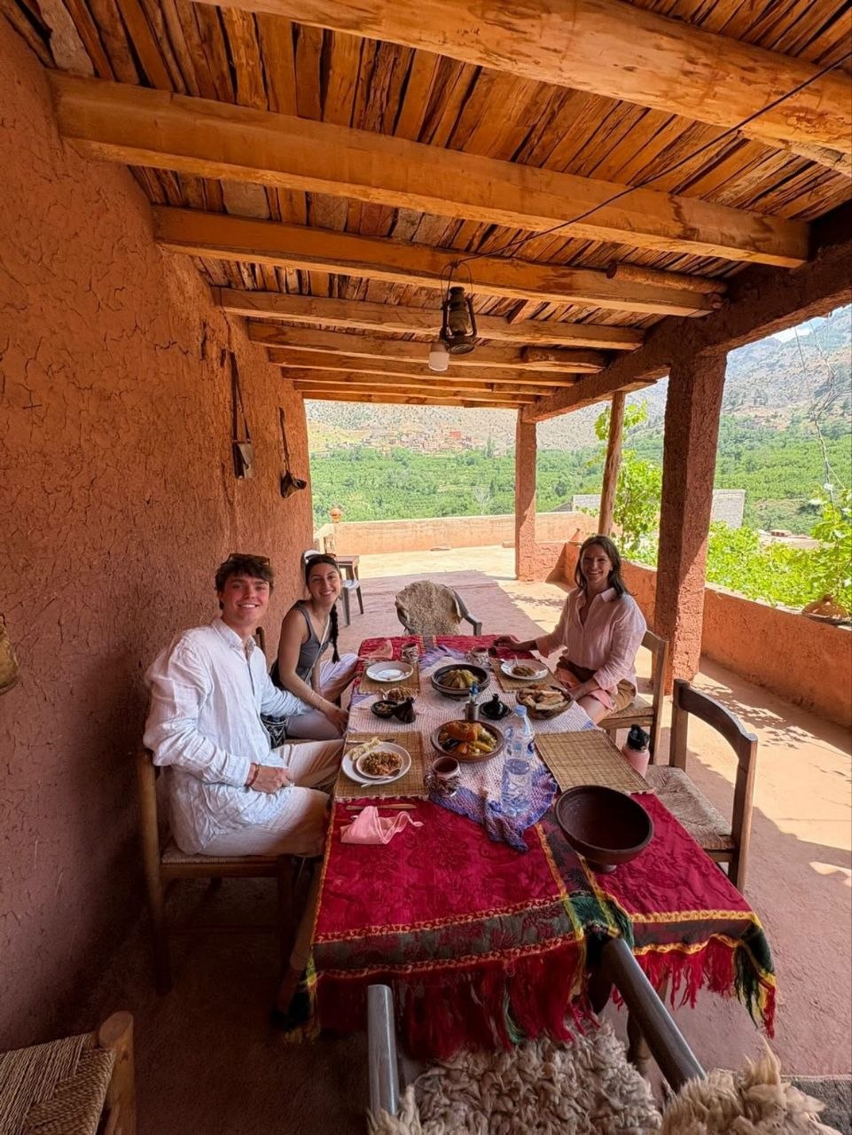 Private guide sharing a Moroccan food tasting experience