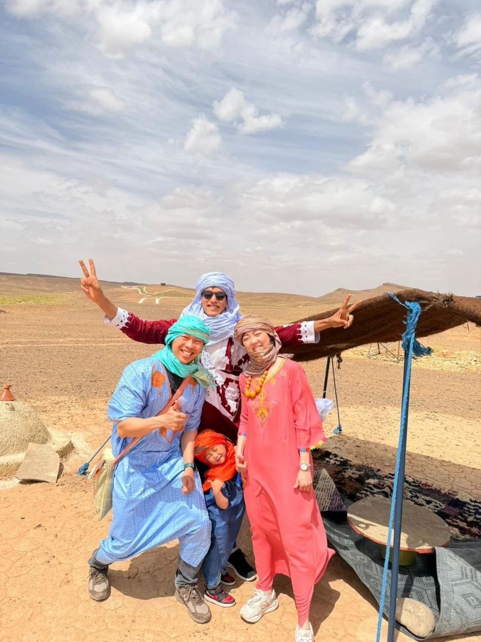 A guided nomadic experience in Morocco with a local guide and a nomad family